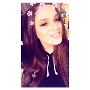 Meet your Posher, Alexandra